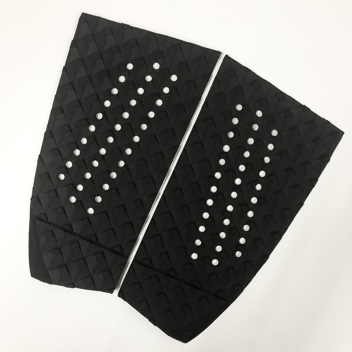 BLACK HEART / 2 piece TWIN HYBRID DECK PAD /  デッキパッド トラクションパッド BLACK ブラック サーフィン WAX 滑り止め ソフトボード