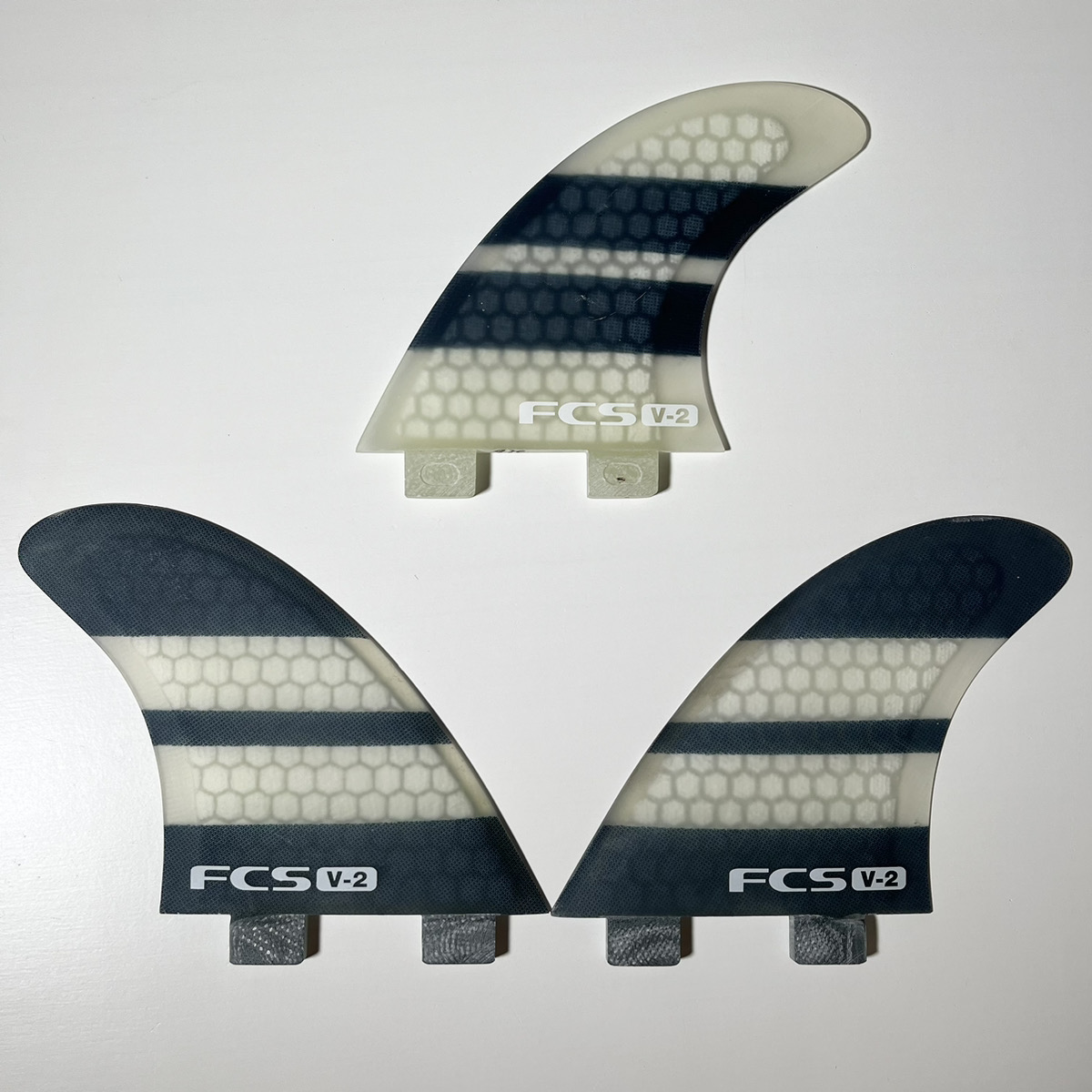 【USED FIN】FCS  V-2 THRUSTER   中古フィン