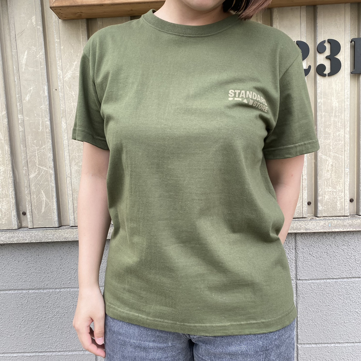 STANDARD STORE × ANDY DAVIS ORIGINAL T-SHIRT（LOGO）OLIVE