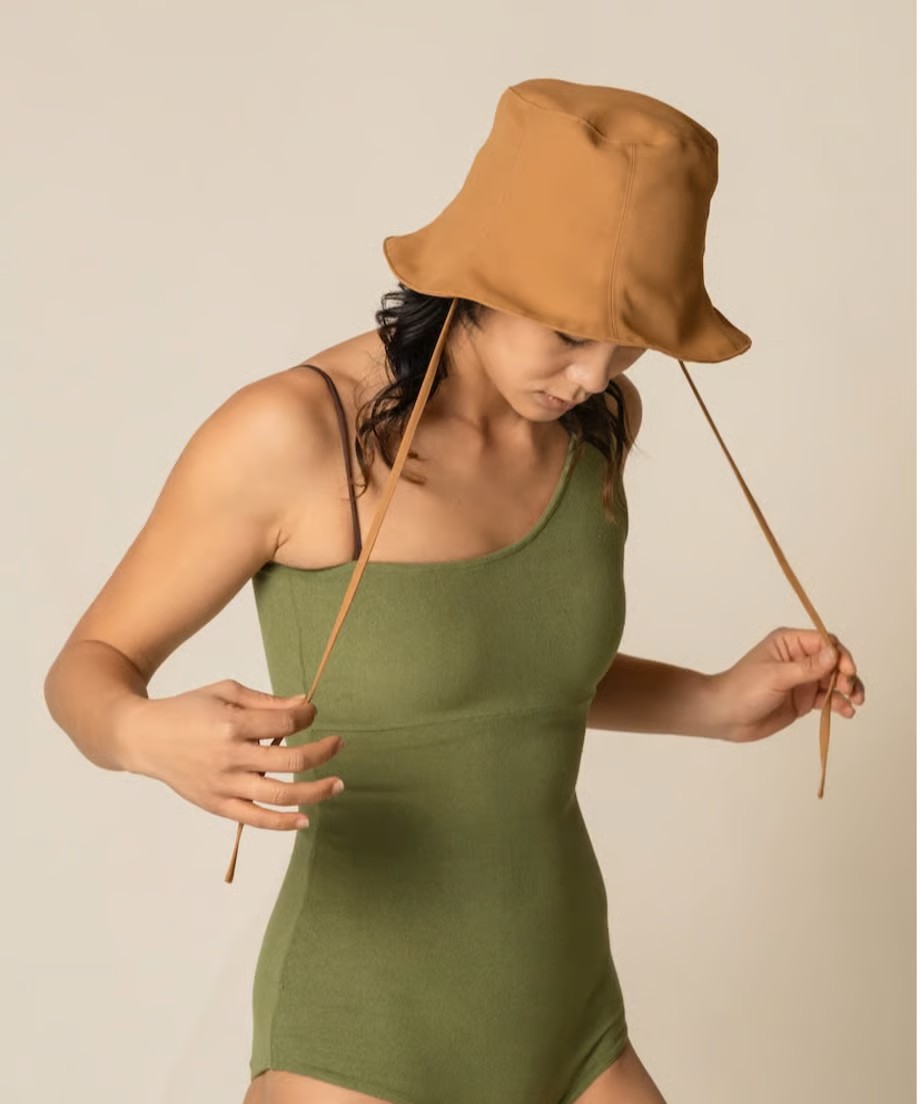 Alam / beige hat