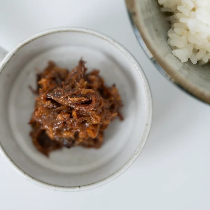 会員制ホテル料理長監修 湘南発クラフトフードブランド ちがさき牛の肉味噌（辛みあり）3個セット（100g×3／計300g） NIKU to MISO -BLACK LABEL-  THE SOUP FACTORY KOBUCON
