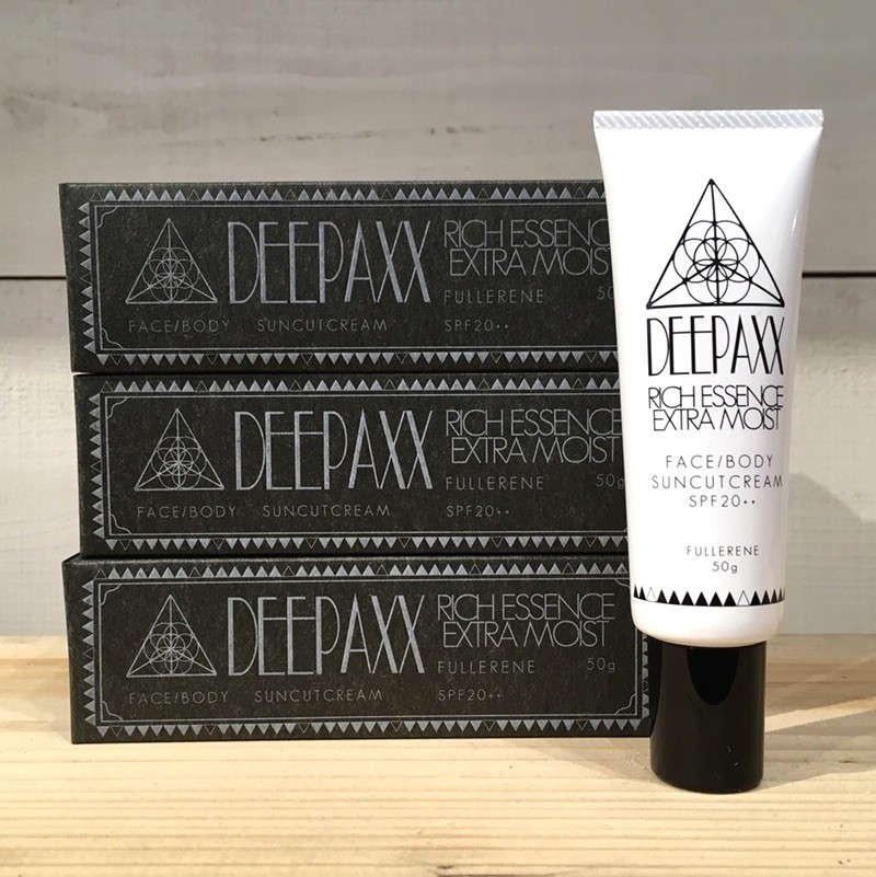 DEEPAXX：RICH ESSENCE EXTRA MOIST SUN CUT CREAM
