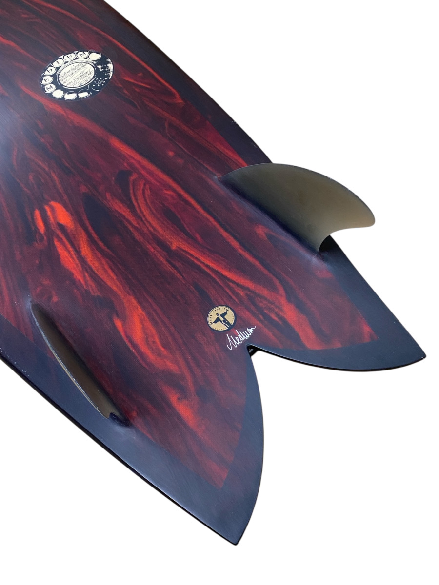 MEDIUM THE BRAND / 5`6 HALF BEAK Shaped by TAPPY